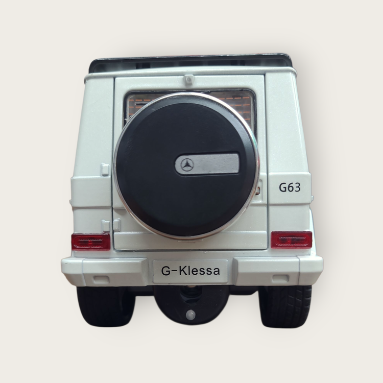 ماشین فلزی جی کلاس دودزا رنگ سفید مقیاس 1/24 آیتم CZ118A