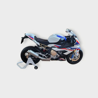 نمای کناری ماکت موتور BMW S1000RR اسپرت با پایه نمایش و جک بغل