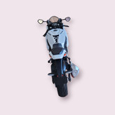 نمای عقب موتور فلزی Suzuki GSX1000R سفید مقیاس 1:9