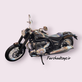 ماکت موتور BMW R18 Welly مشکی با جزئیات کرومی نمای کنار