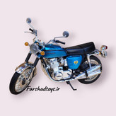 نمای جلو سه رخ ماکت موتور هوندا Dream CB750Four رنگ آبی متالیک با رینگ پرهای و انجین کرومی در فرشاد تویز