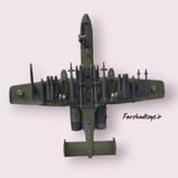 ماکت هواپیمای جنگی A-10 Warthog طوسی روشن مدل LZ188B با جزئیات تسلیحات زیر بال