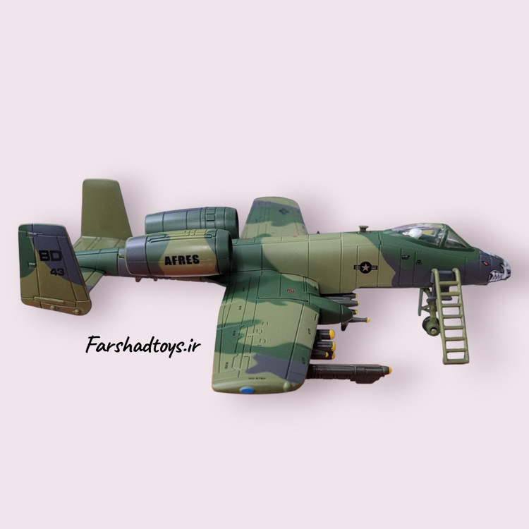 نمای زیر ماکت هواپیمای جنگی A-10 رنگ سبز مدل KAIWEI LZ188B