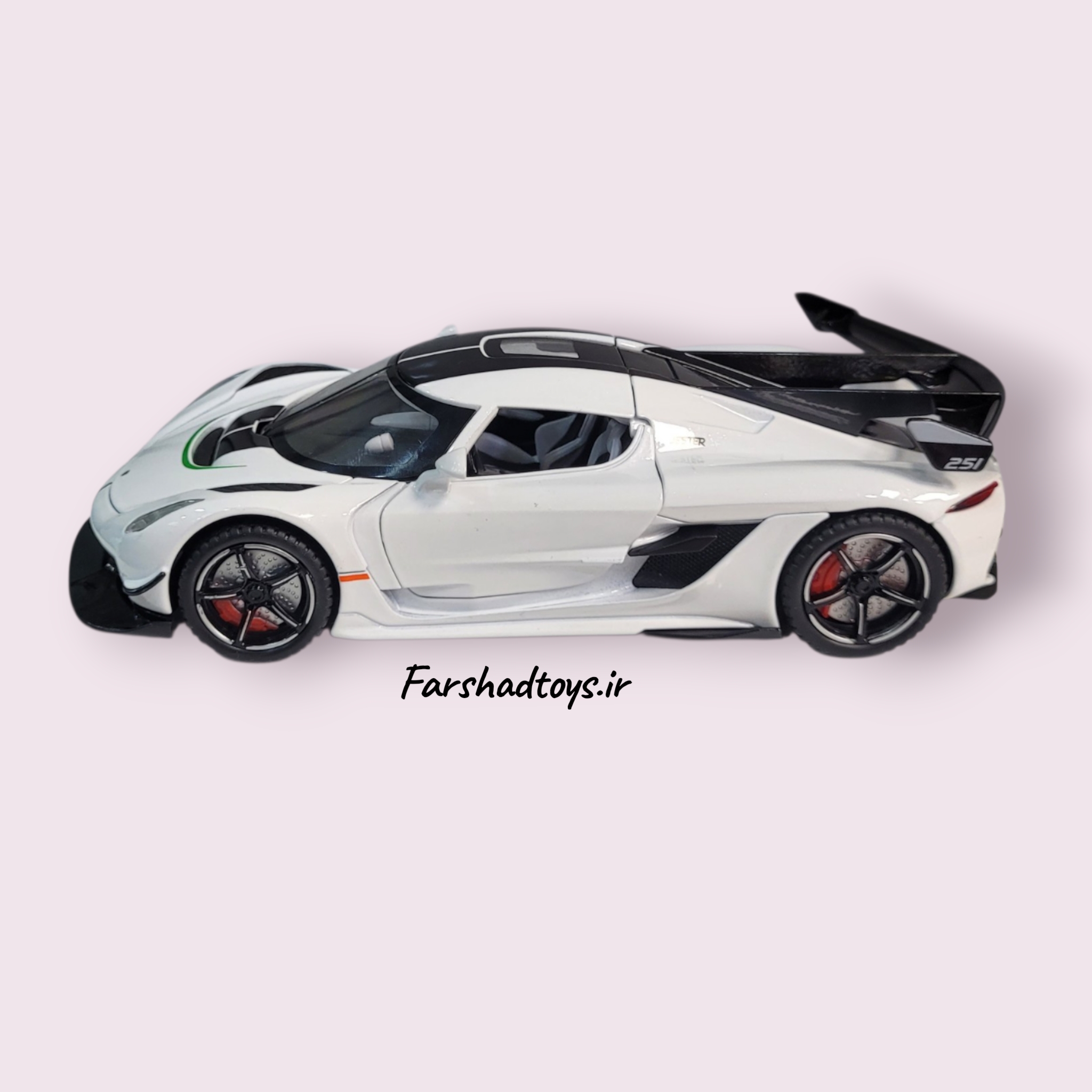ماکت ماشین فلزی طرح Koenigsegg Jesko مدل Jester رنگ سفید در فرشاد تویز