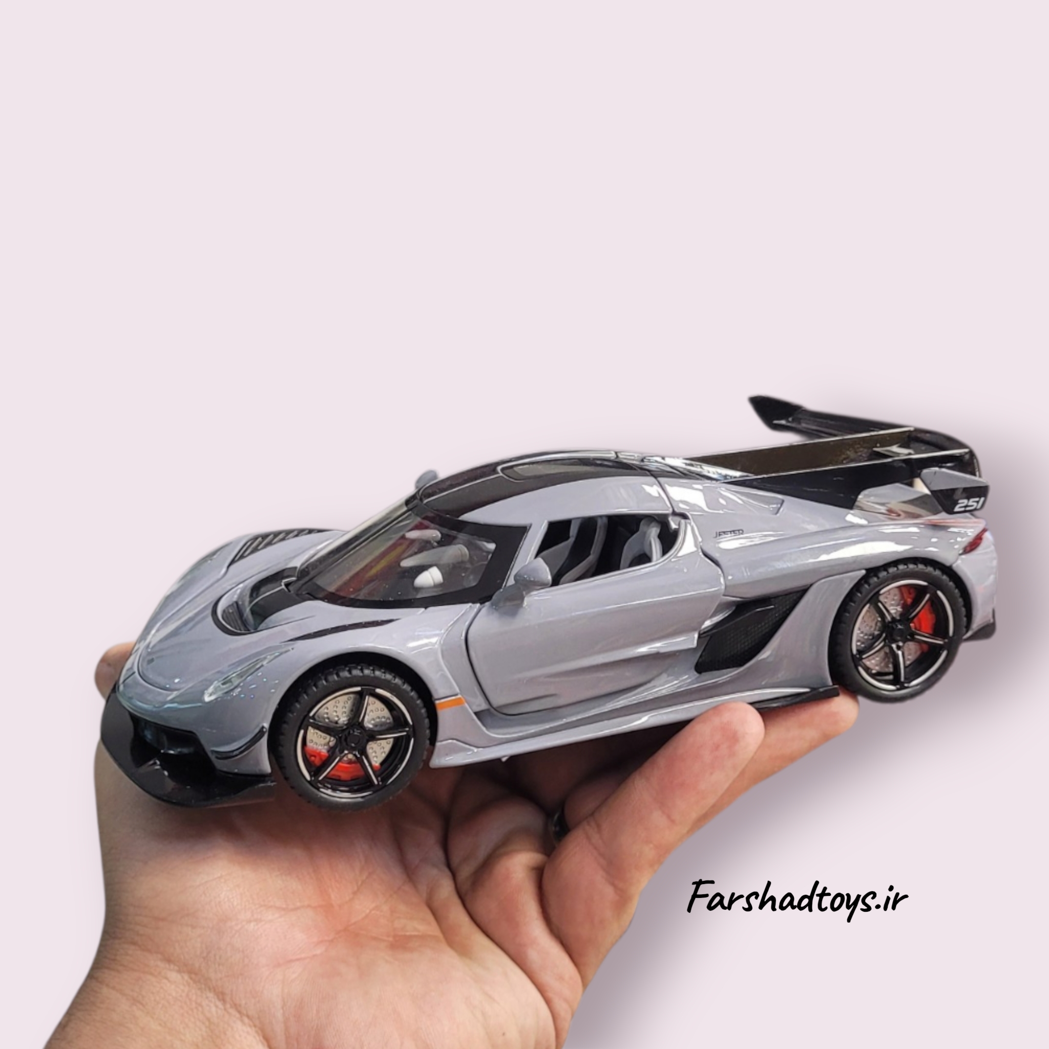 ماکت ماشین فلزی طرح Koenigsegg Jesko مدل Jester رنگ طوسی در فرشاد تویز