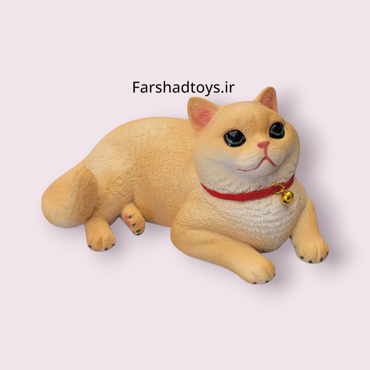 نمای روبه‌رو فیگور حیوانات گربه خوابیده قلاده‌دار Paradise Animal مدل 127-3739 با قلاده قرمز در فرشاد تویز