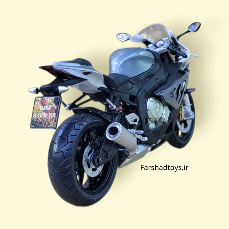نمای عقب ماکت BMW S1000 RR نقرهای با اگزوز و پلاک