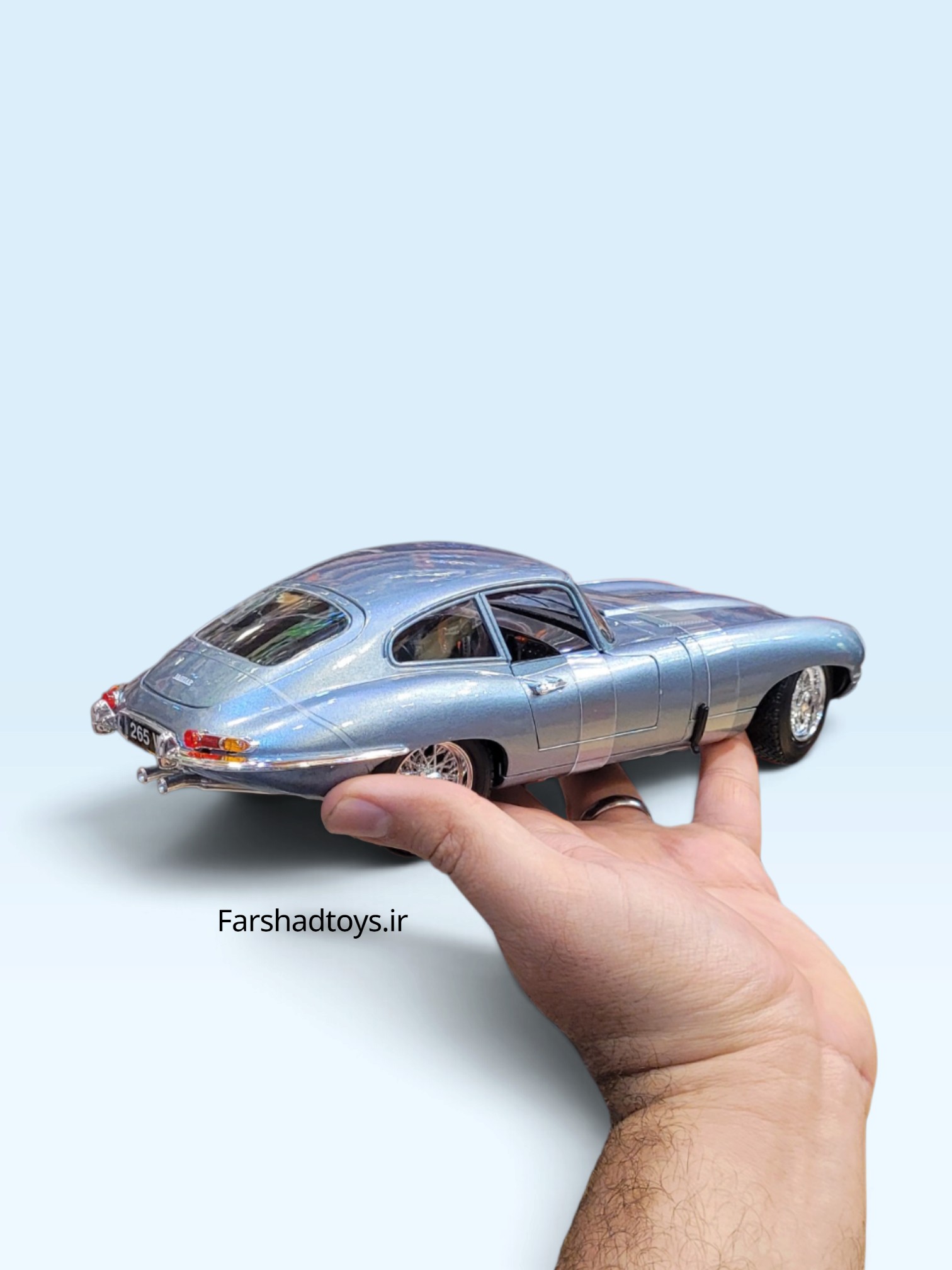 ماکت جگوار E-Type بوراگو 1:18 نمای عقب فرشاد تویز