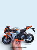 نمای سمت چپ ماکت Honda CBR1000RR 2010 ساخت New Ray مقیاس 1:6