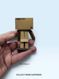 نمای پشت اکشن فیگور Danboard Mini نسخه Amazon.co.jp روی پایه